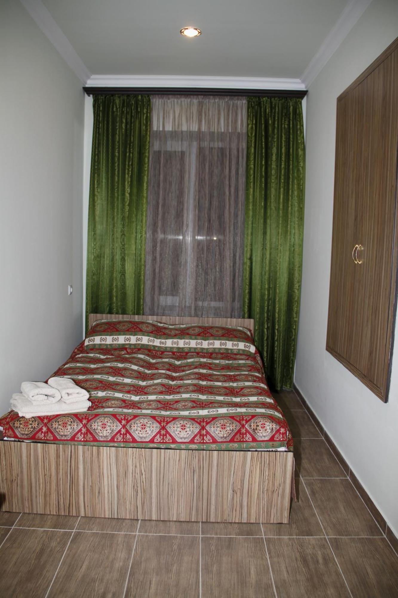 Zanger Hotel Goris Room photo