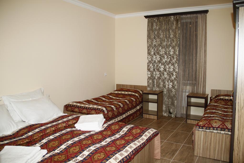 Zanger Hotel Goris Room photo